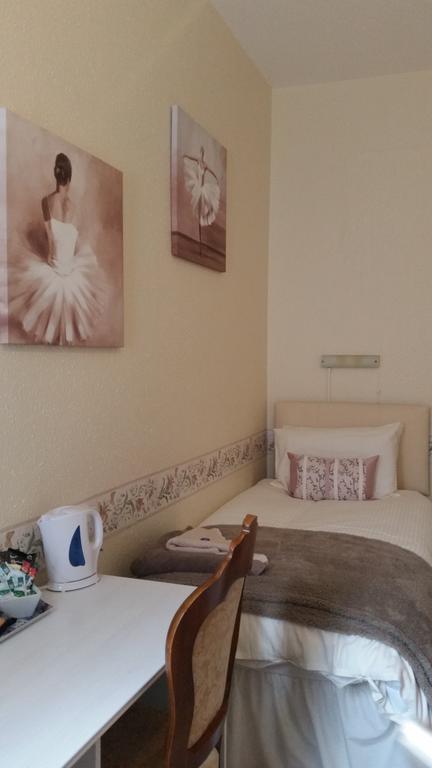 The Trevelyan Hotel Morecambe Phòng bức ảnh
